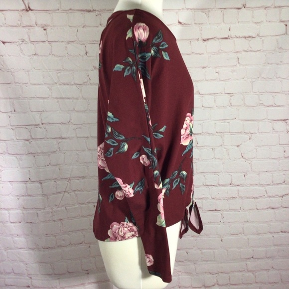 Iz Byer Floral Criss Cross Back Tie Front Long Sleeve Top - Size XS - Picture 4 of 9